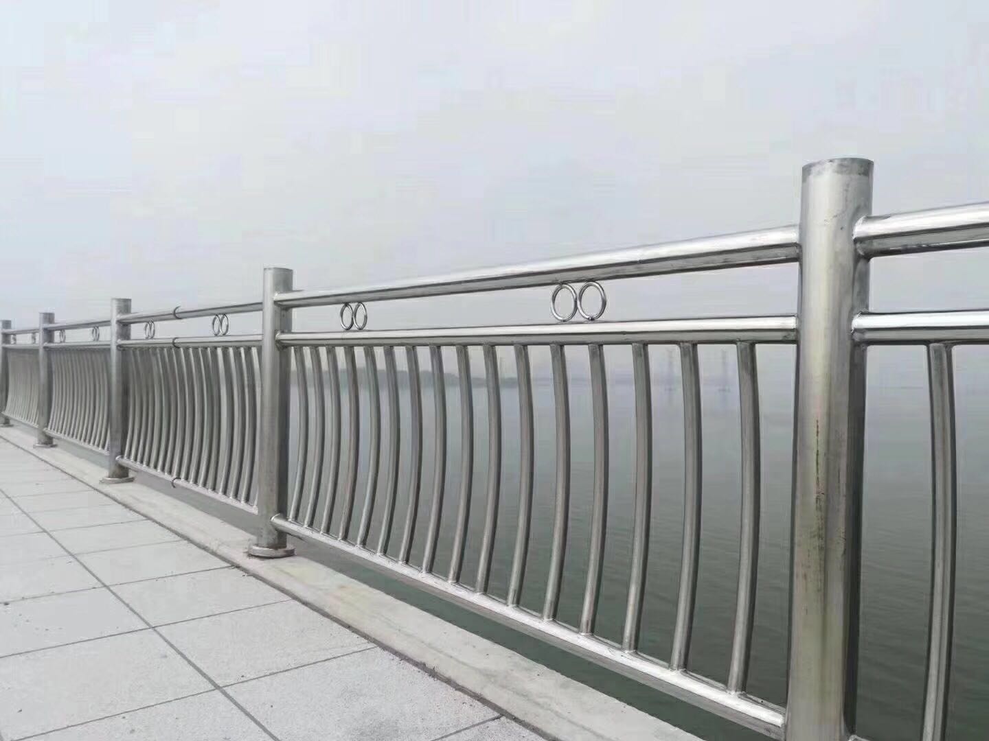 不銹鋼室外景觀(guān)護欄