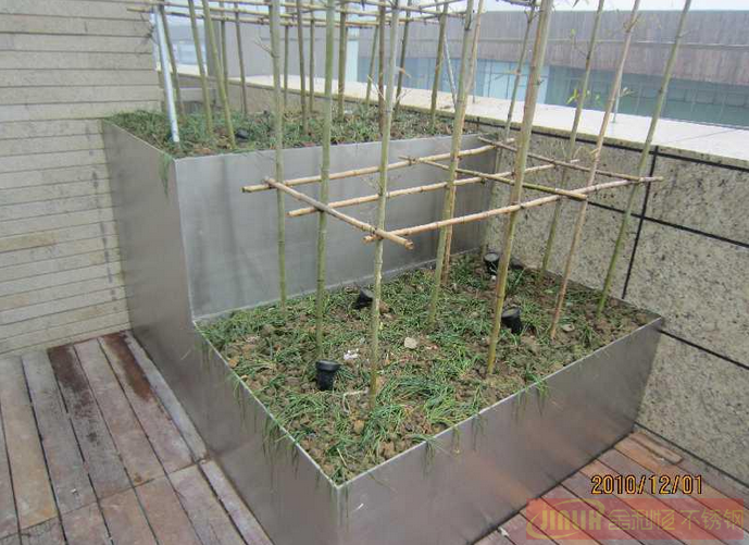 不銹鋼陽(yáng)臺養花池